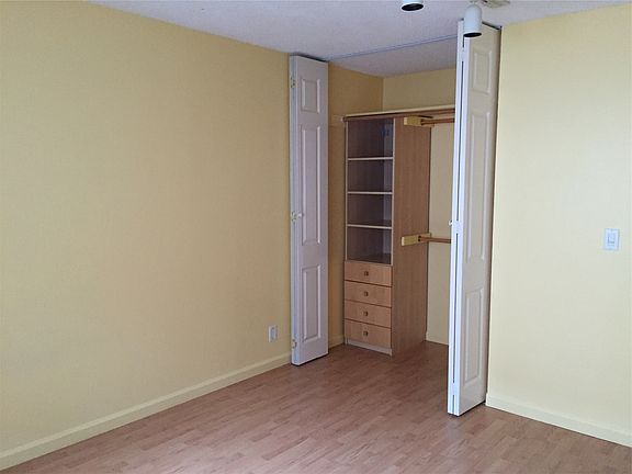 2nd image of 3009 Kaiser Dr Unit E