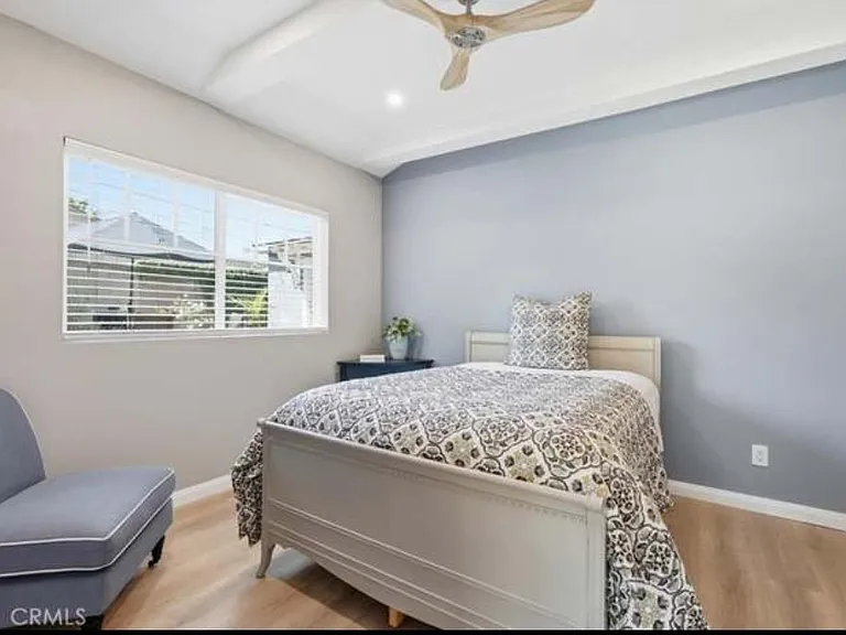 1228 Hickory Ave — Photo 3