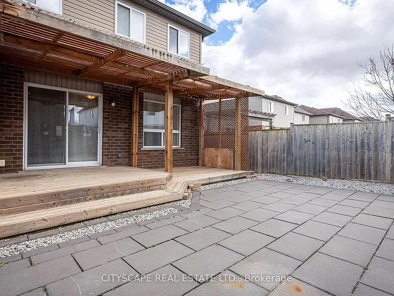 1831 Reilly Walk — Photo 15