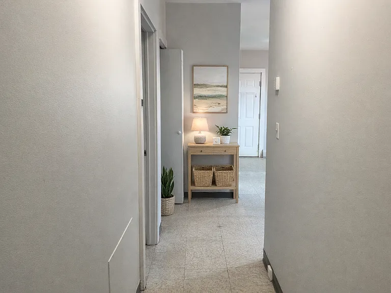 195 Affleck St — Photo 9