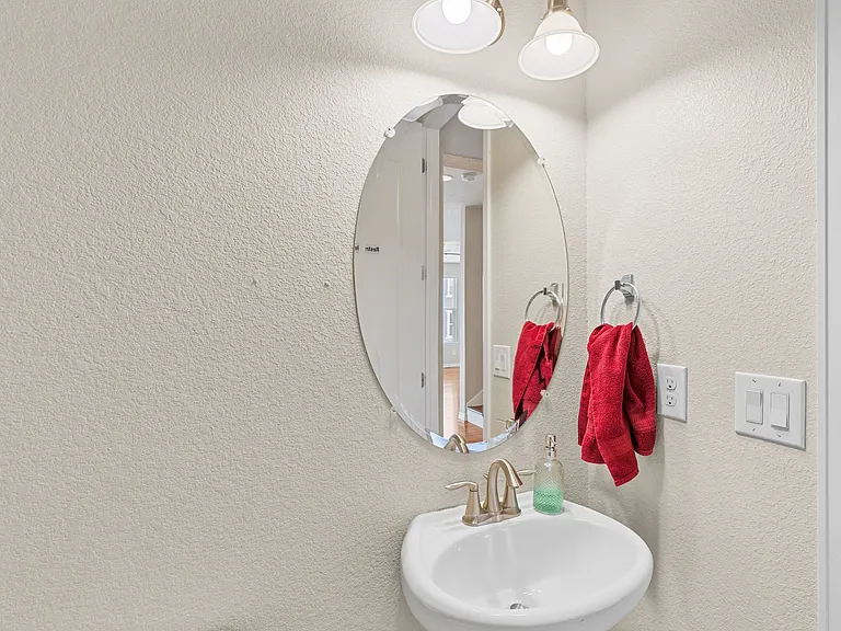 22898 E Saratoga Pl — Photo 23