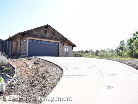 3rd image of 3814 Parkway Pl