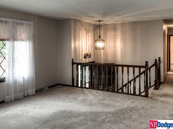 4th image of 4906 Aspen Dr