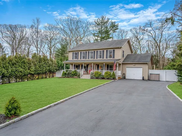 29 Sylvan Place, Wading River, NY 11792