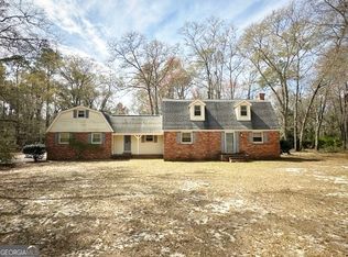 218 Rosedale Cir, Swainsboro, GA 30401