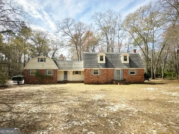 218 Rosedale Cir, Swainsboro, GA 30401