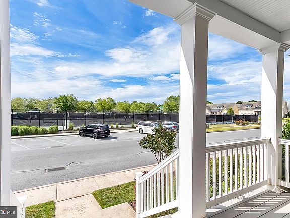 3rd image of 36392 Azalea Ave