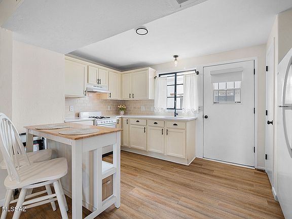 4th image of 435 S Paseo Lobo