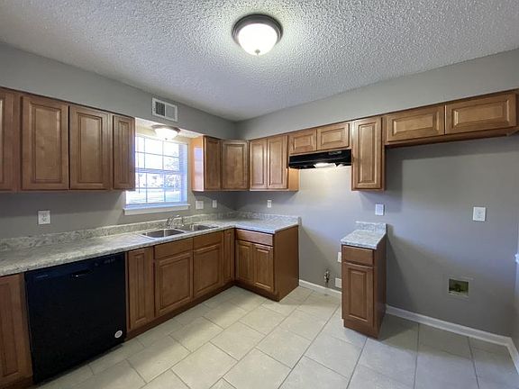 3rd image of 4115 Garden Birch Cv