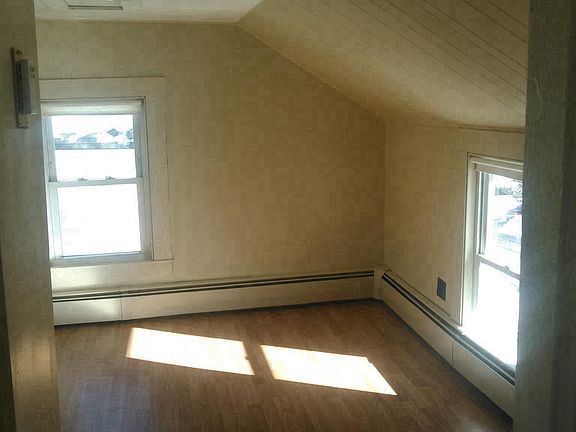 Dining, craft or office space