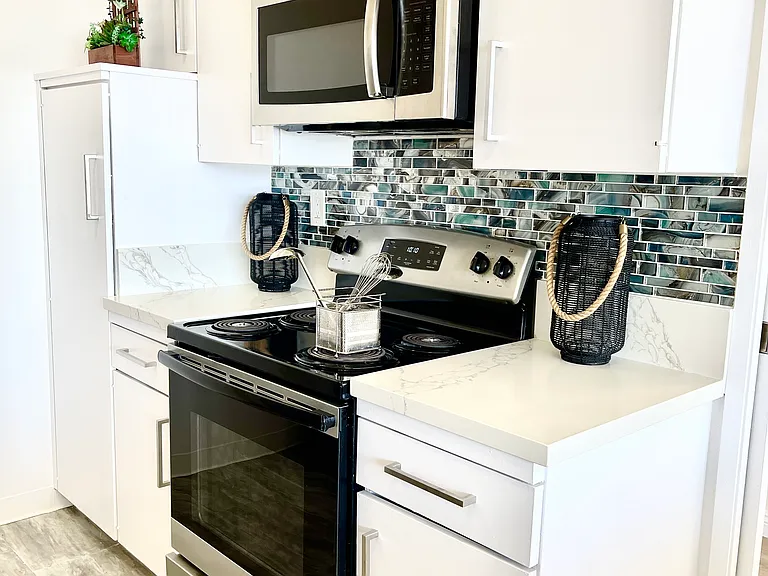 Occidental Towers Apartments — Photo 124