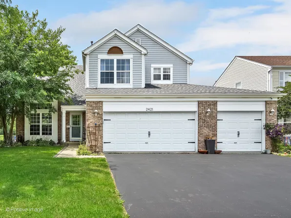 2421 Meadowsedge Ln, Carpentersville, IL 60110