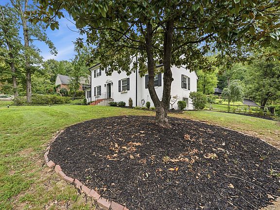 3rd image of 3726 Heatherton Rd SW