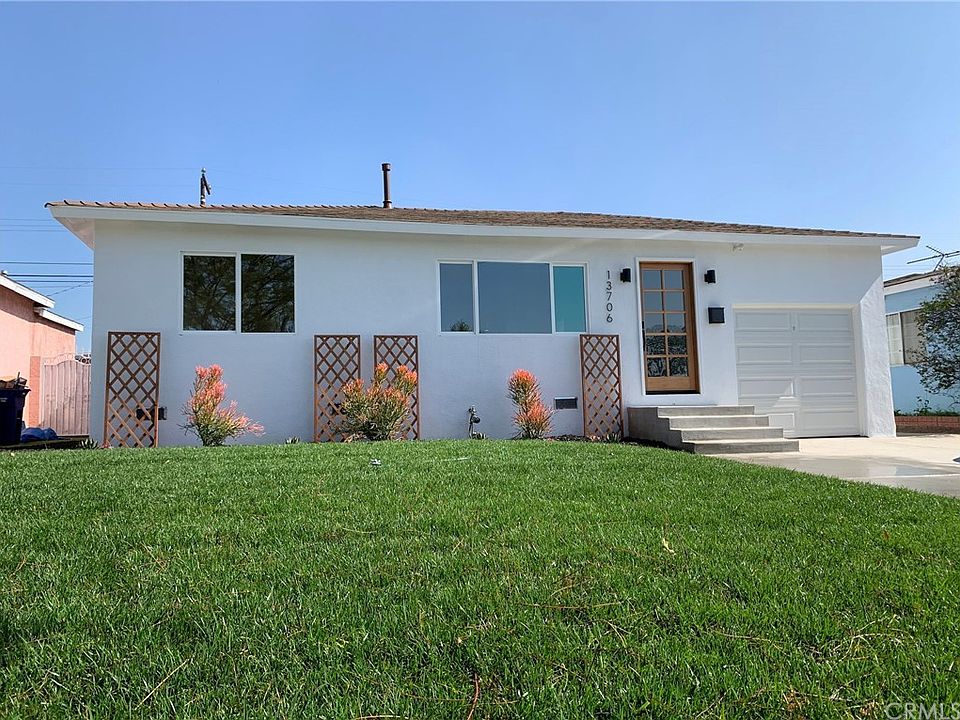 1st image of 13706 S Catalina Ave