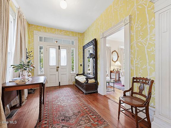 5th image of 307 Ann Street