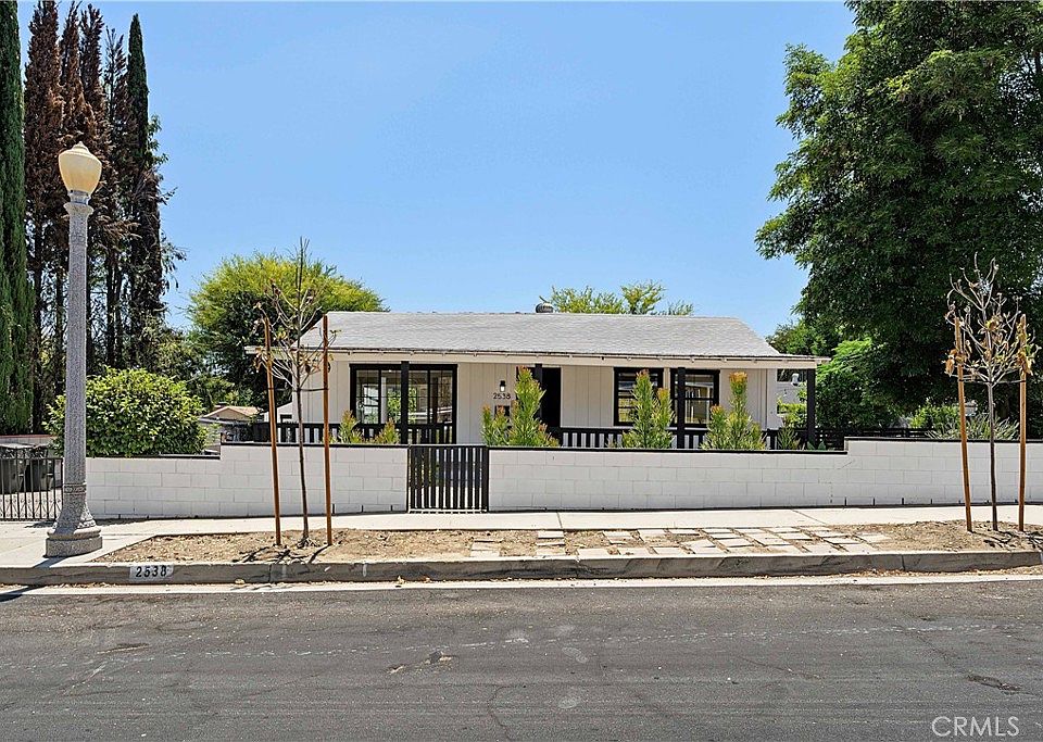 1st image of 2538 Woodlyn Rd