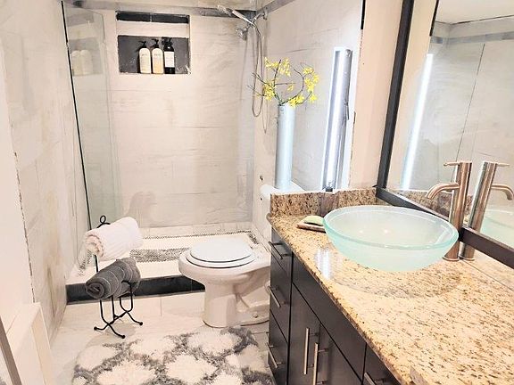 4th image of 3050 HOLIDAY SPRINGS Boulevard #112