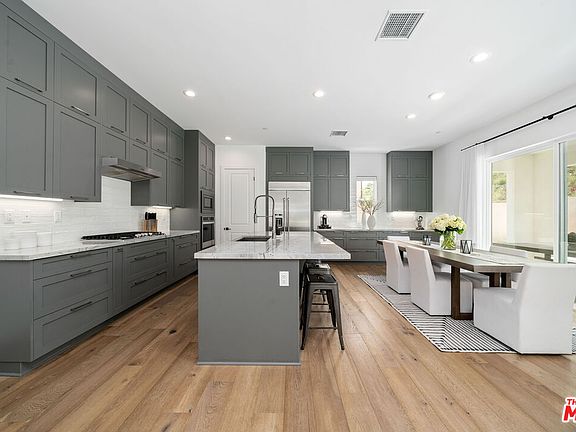 5th image of 19254 Blackthorn Dr
