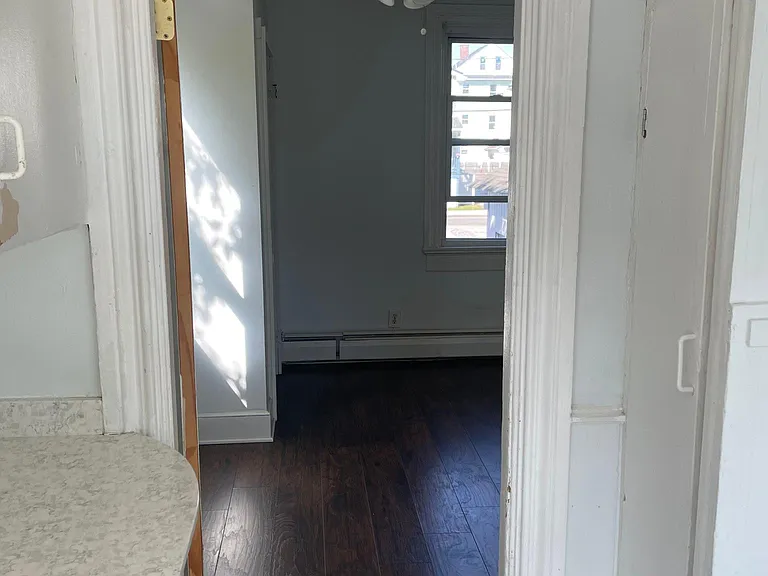 34 Sherwood St #2 — Photo 2