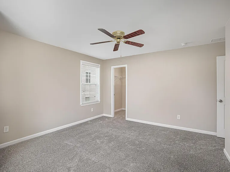 836 New Derby Ln — Photo 16