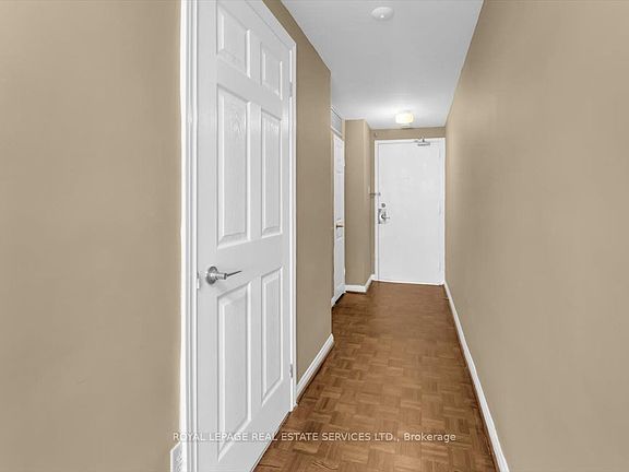 3rd image of 190 Saint George St #501