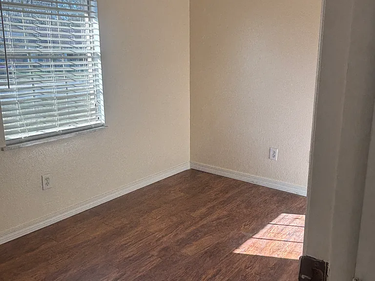 7604 Madison Dr — Photo 9