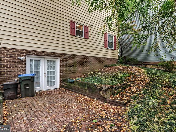 4th image of 702 Hemlock Ct