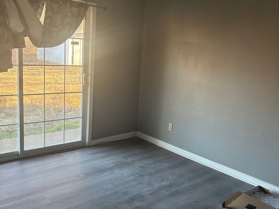 3rd image of 9109 Castalian Springs Rd #2