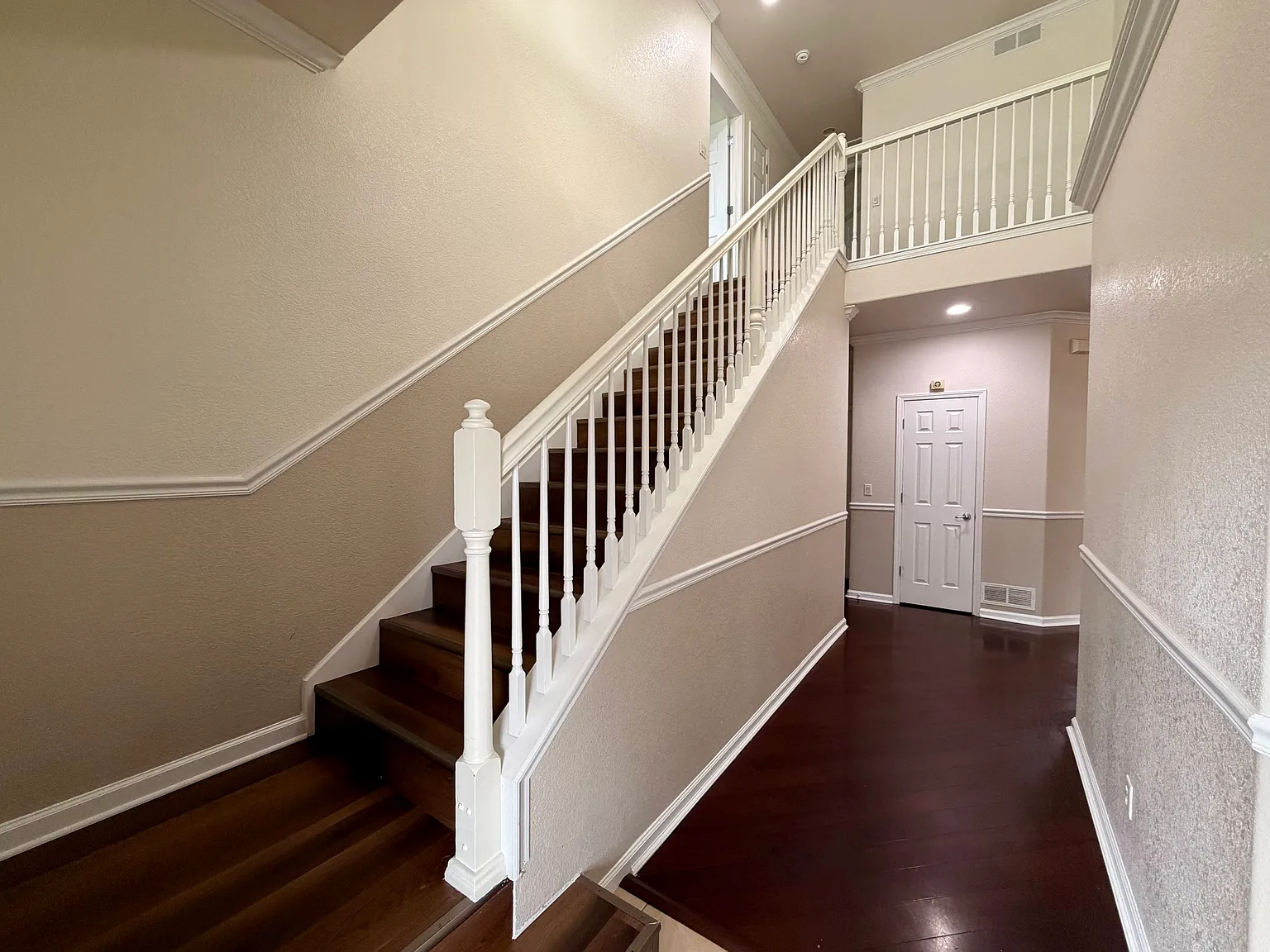 6 bed, 3556 sqft, $5,000 — Photo 4