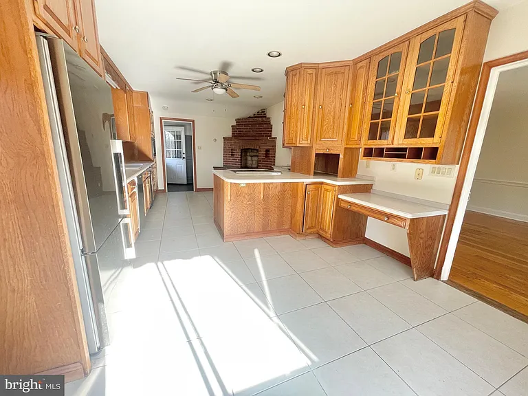 4925 W Chester Pike — Photo 3