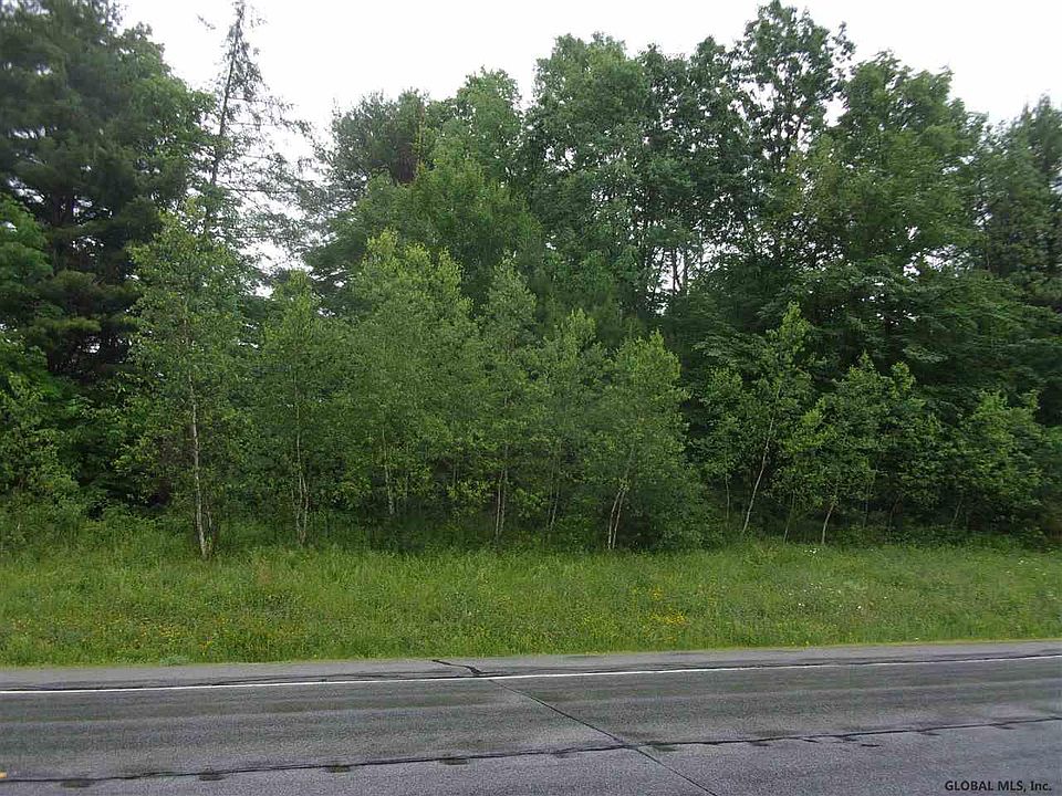 2nd image of 141 Paradise Point Rd