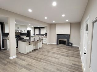 1039 1/2 S Kenmore Ave, Los Angeles, CA 90006