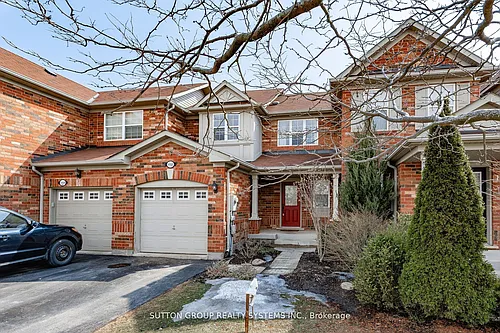 1152 Riddell Cres Photo 1