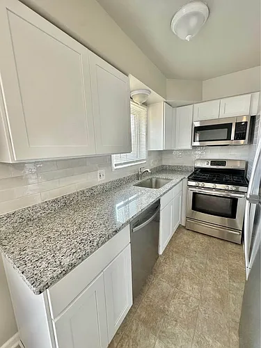 23121 Hoffman St Photo 1