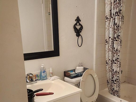 2nd image of 675 Wooddale Blvd APT 5