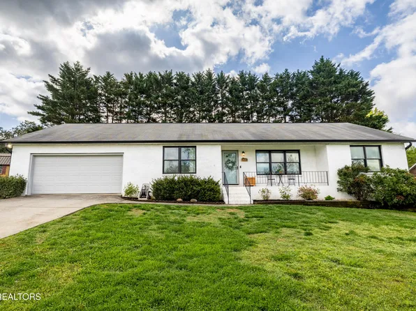 4208 Ingrid Dr, Maryville, TN 37801