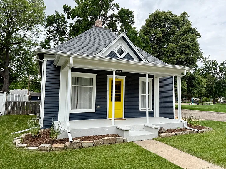 460 W 4th St — Photo 24