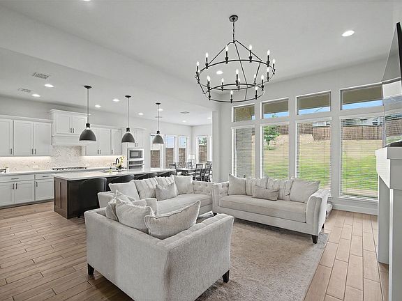 4th image of 116 Derrett Ln