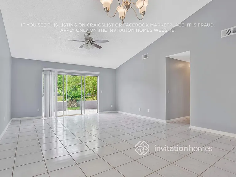 8252 Cascade Oaks Dr — Photo 7