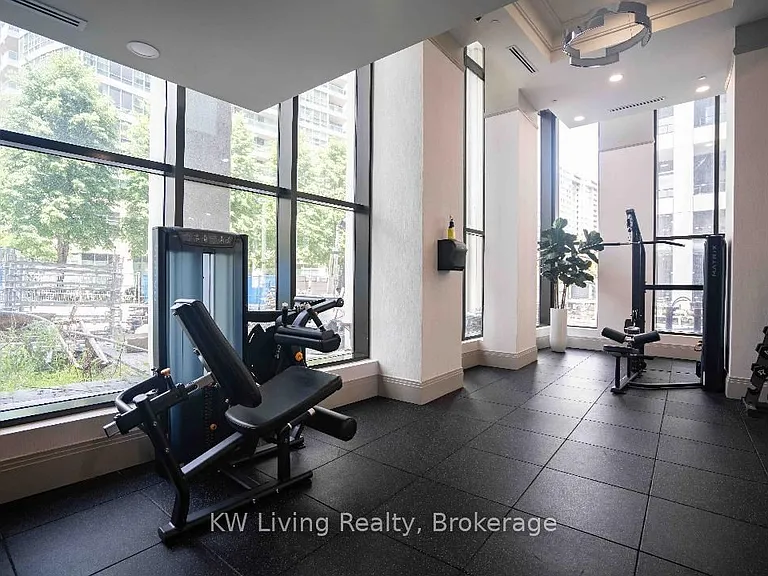 30 Elm Dr W #1809 — Photo 7