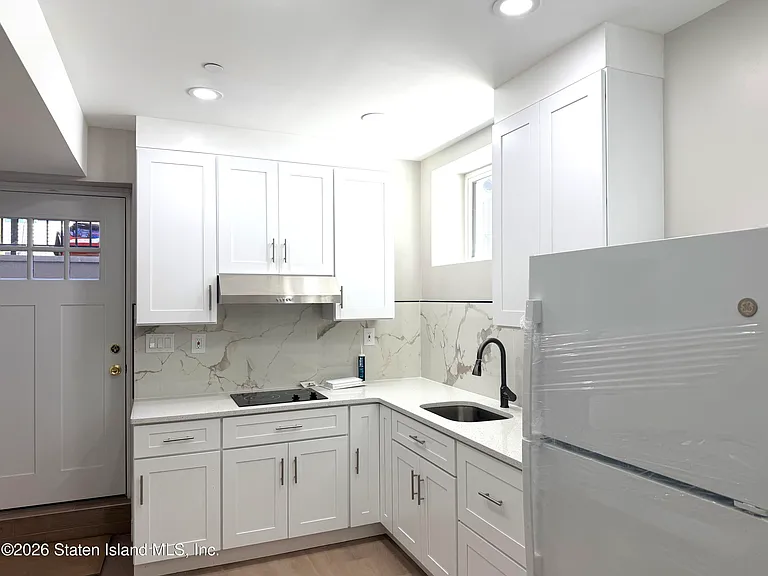 393 Philip Ave #2 — Photo 3