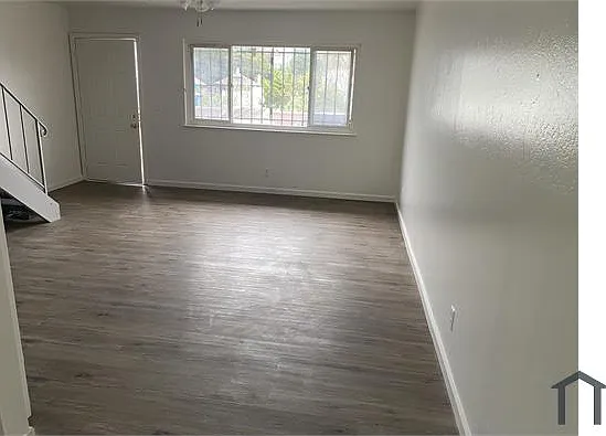 2 bed, 900 sqft, $2,350 — Photo 4