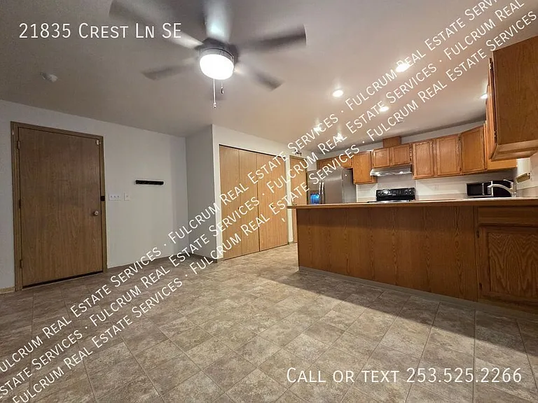 21835 Crest Ln SE — Photo 8