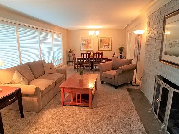 4th image of 5013 Laura St SE
