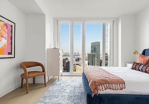 3rd image of 310 Livingston St #201