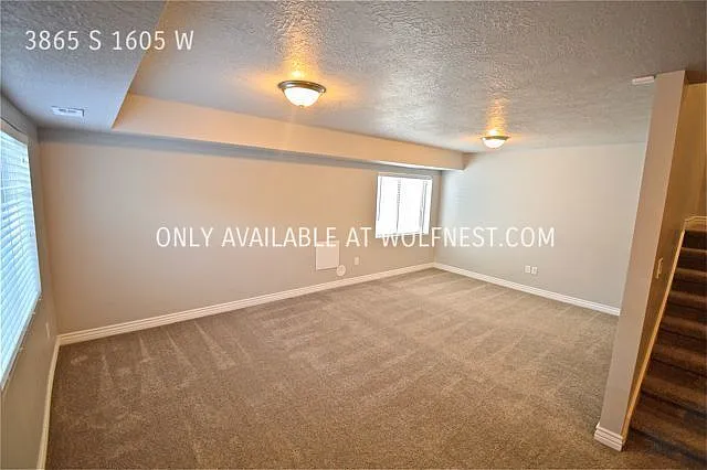 3865 S 1605 W — Photo 9