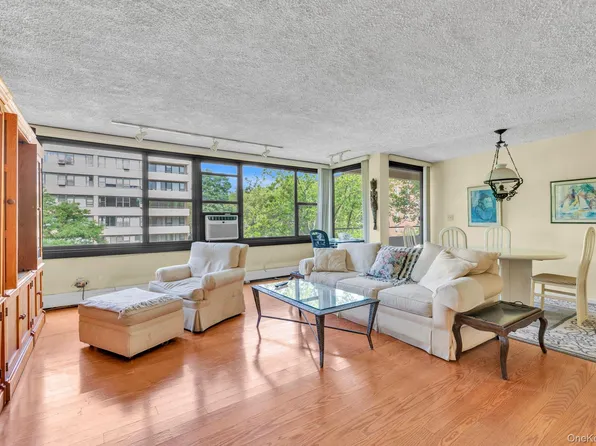 166-10 Powells Cove Boulevard #5D, Beechhurst, NY 11357