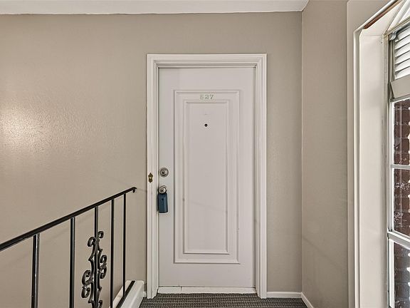 3rd image of 527 N Post Oak Ln #527