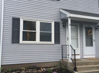 12 Fawn Rdg, Woodstock, CT 06281