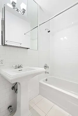 Rented by Cooper & Cooper Real Estate | media 11